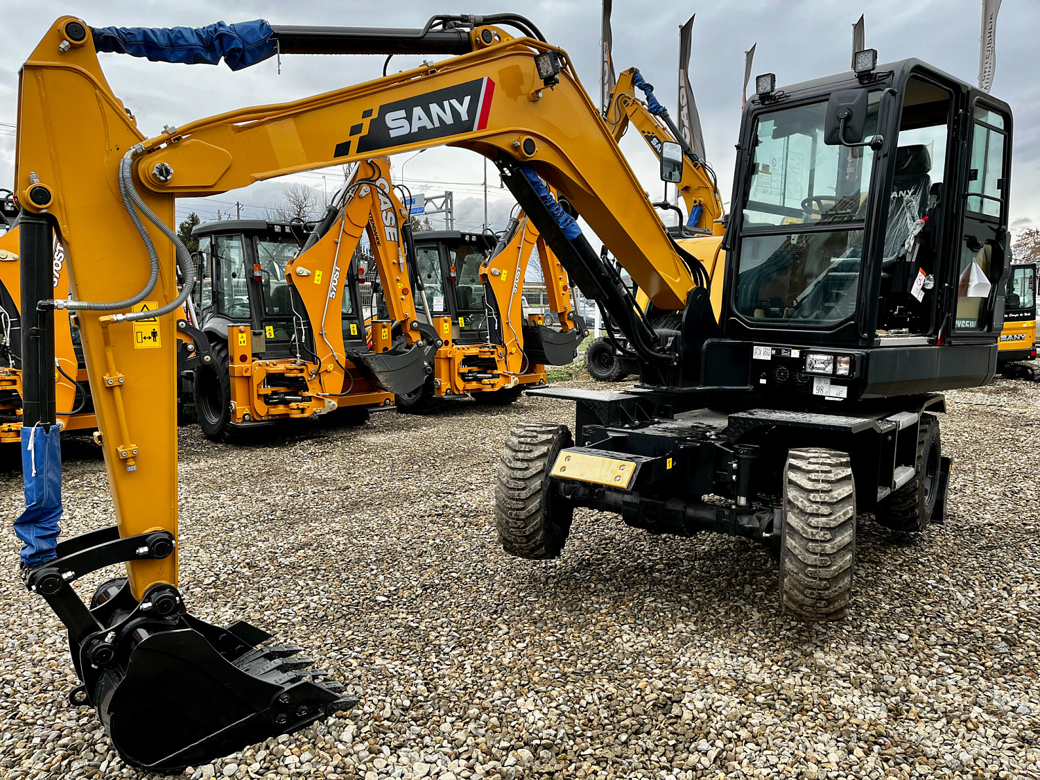 Экскаватор SANY SY65W - купить