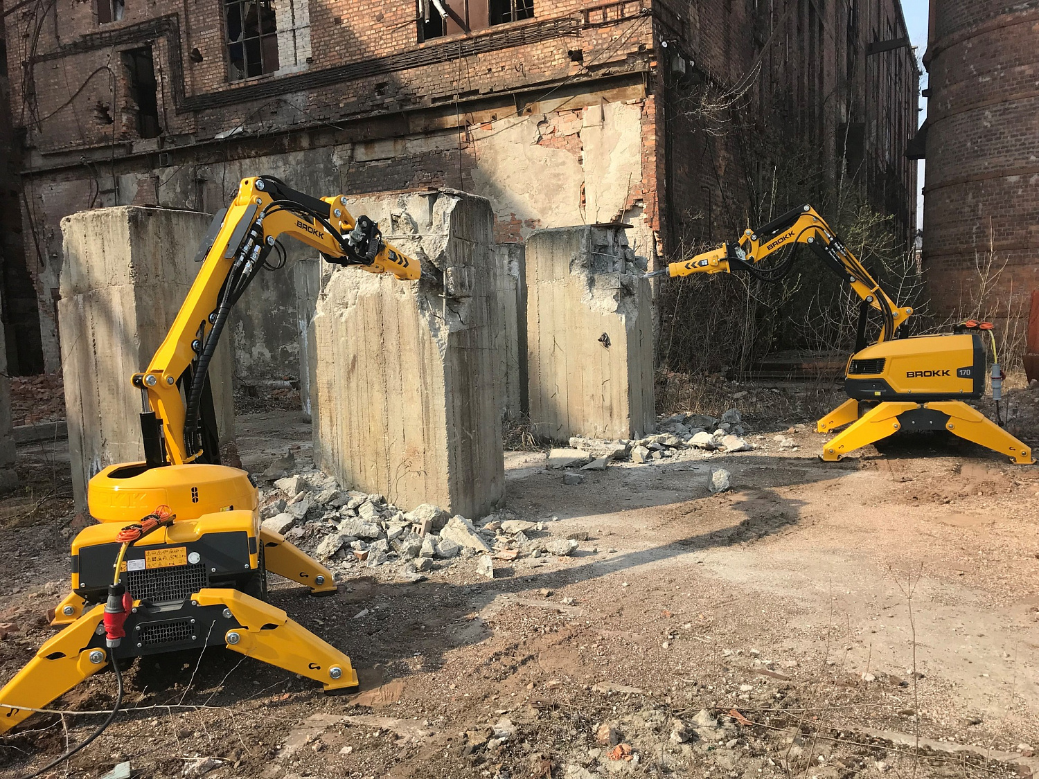 Демонтажный робот BROKK 120DII