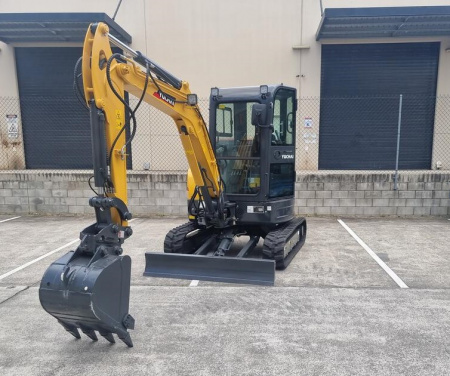 Гусеничный экскаватор Yuchai YC 35-SR - купить