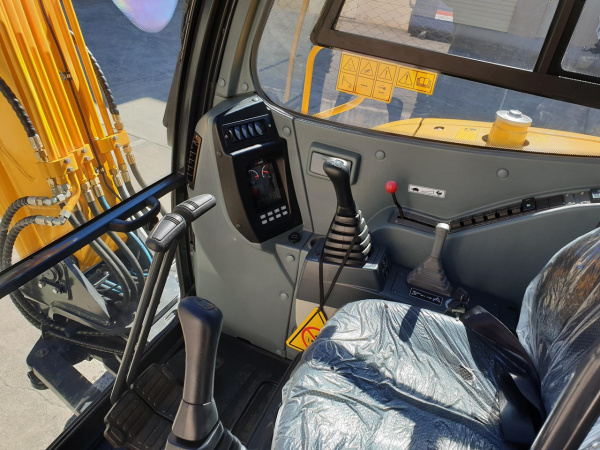 Гусеничный экскаватор Yuchai YC 60-9 - купить