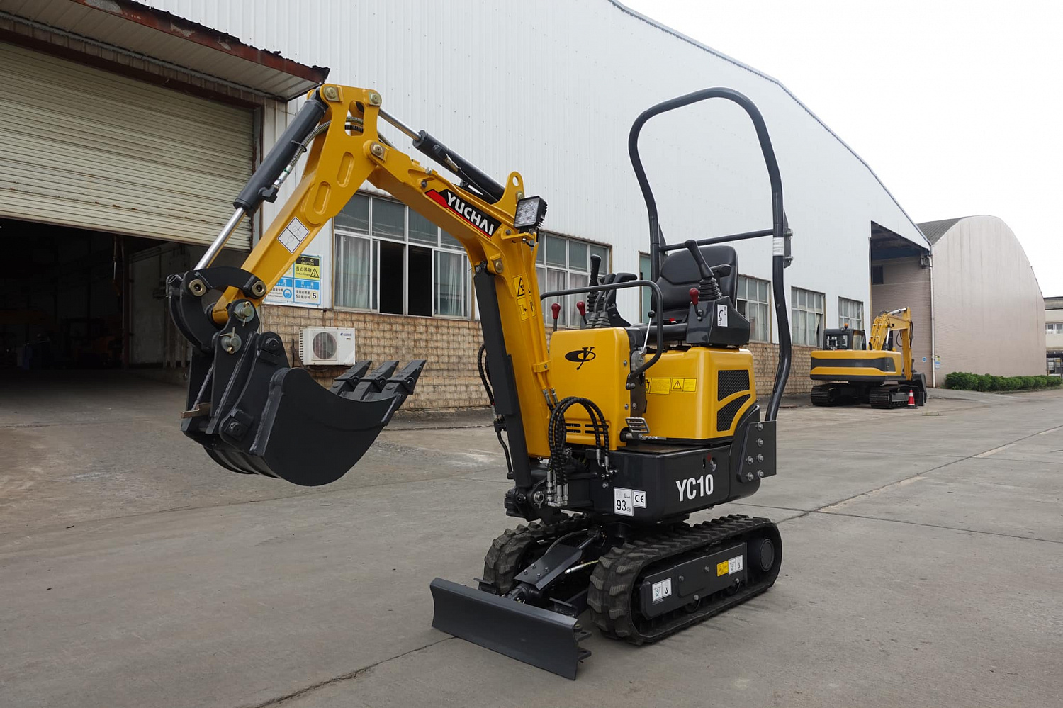 Гусеничный экскаватор Yuchai YC 10-9 - купить