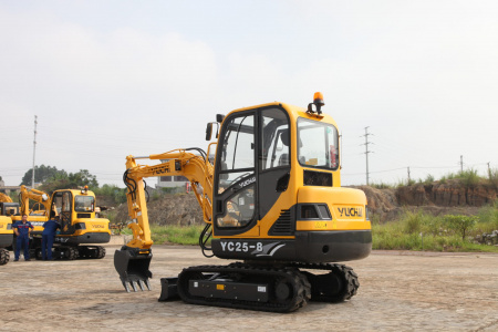 Гусеничный экскаватор Yuchai YC 25-8 - купить